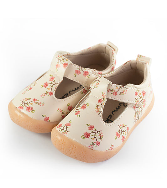 zapato gateador niña flores