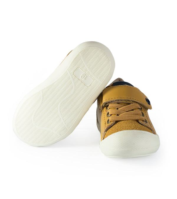 zapato gateador niño mostaza